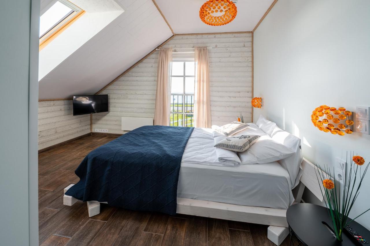 Pakri Parun Aparthotel Paldiski Buitenkant foto