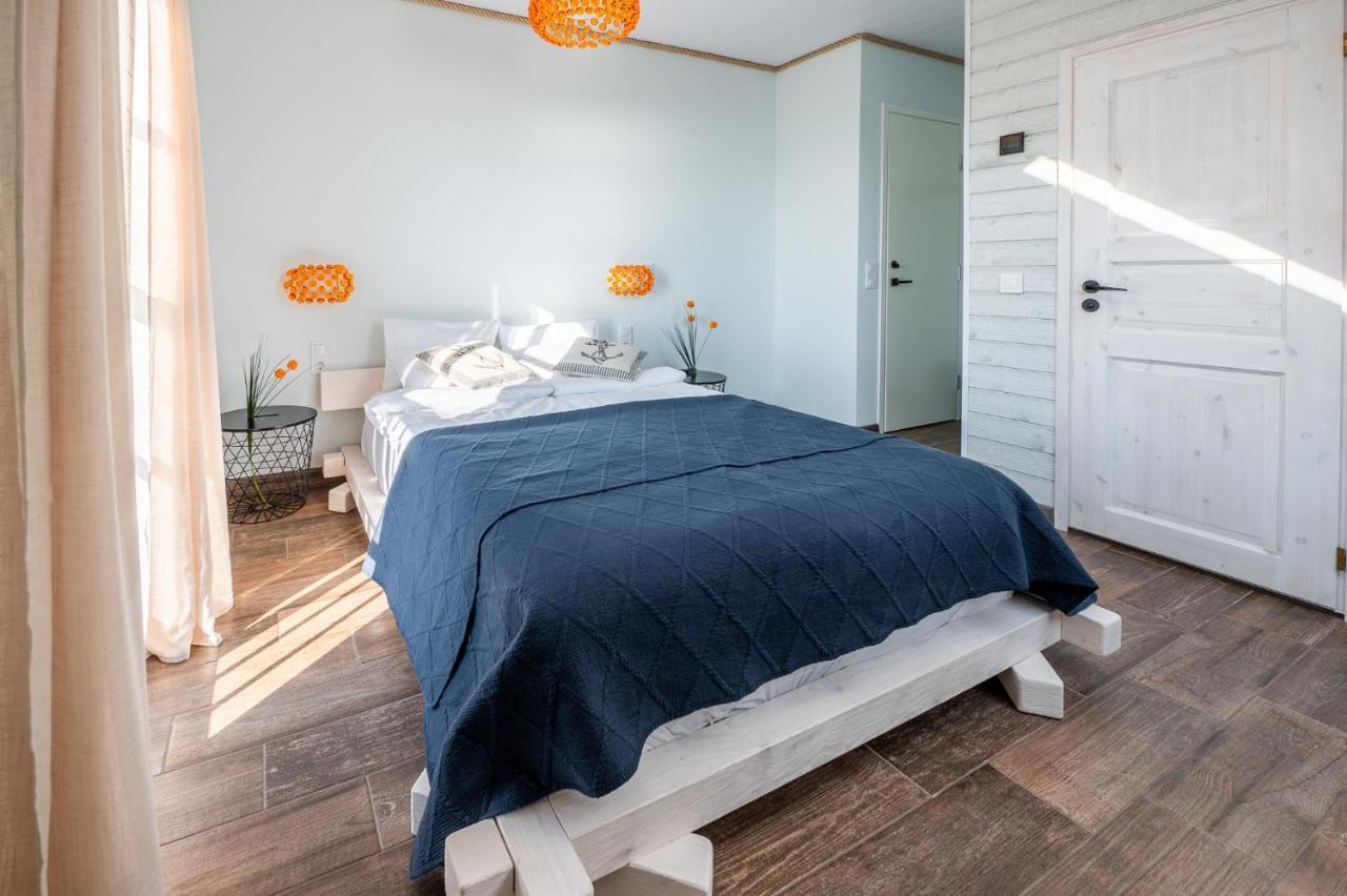 Pakri Parun Aparthotel Paldiski Buitenkant foto