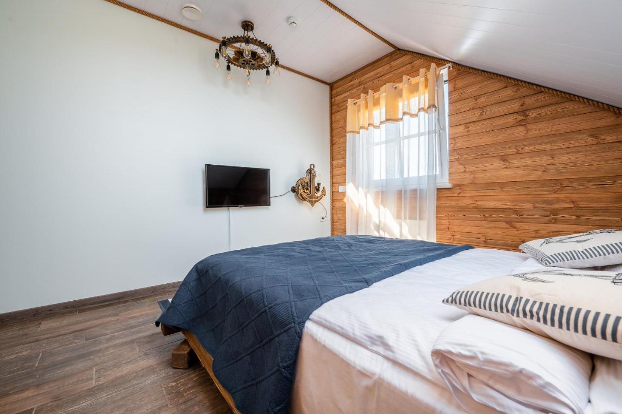 Pakri Parun Aparthotel Paldiski Buitenkant foto
