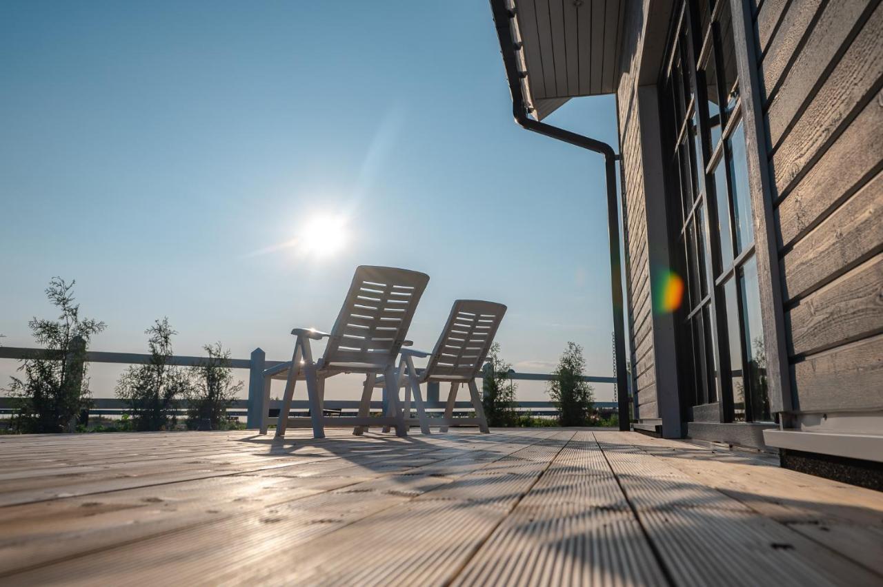 Pakri Parun Aparthotel Paldiski Buitenkant foto