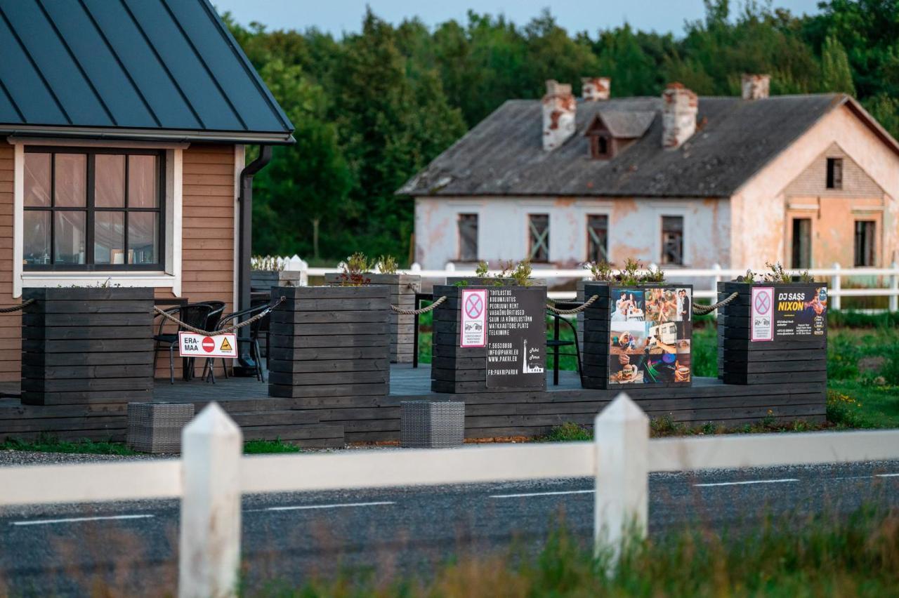 Pakri Parun Aparthotel Paldiski Buitenkant foto