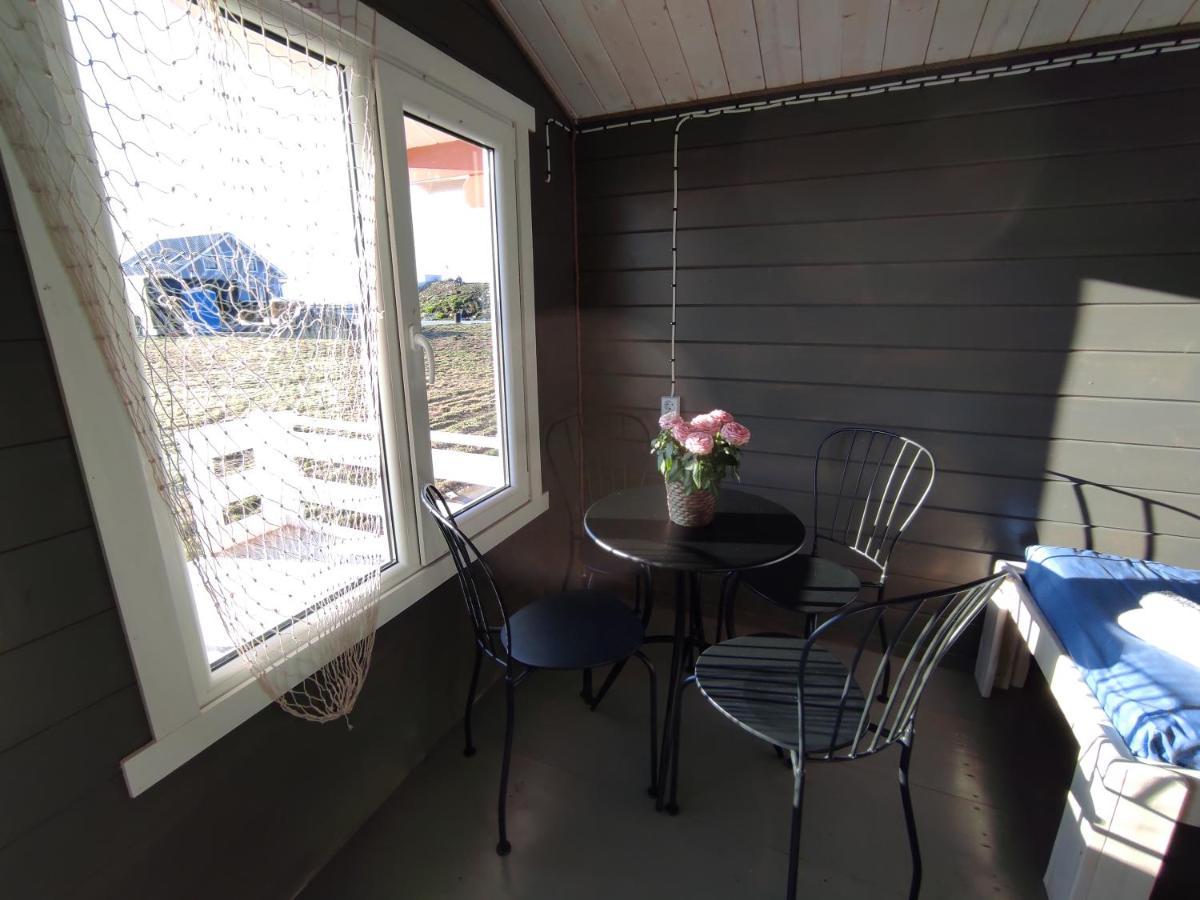 Pakri Parun Aparthotel Paldiski Buitenkant foto