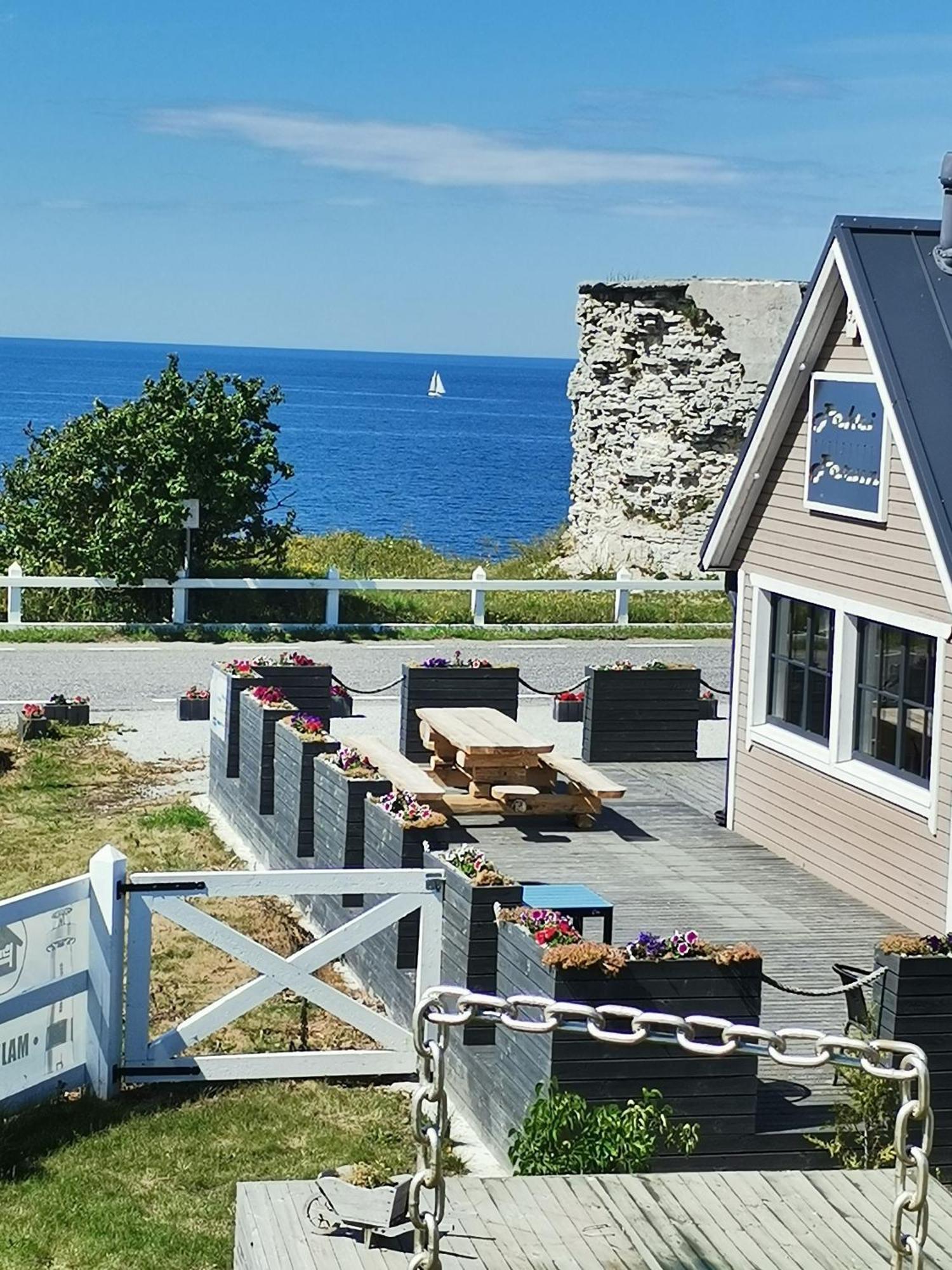 Pakri Parun Aparthotel Paldiski Buitenkant foto