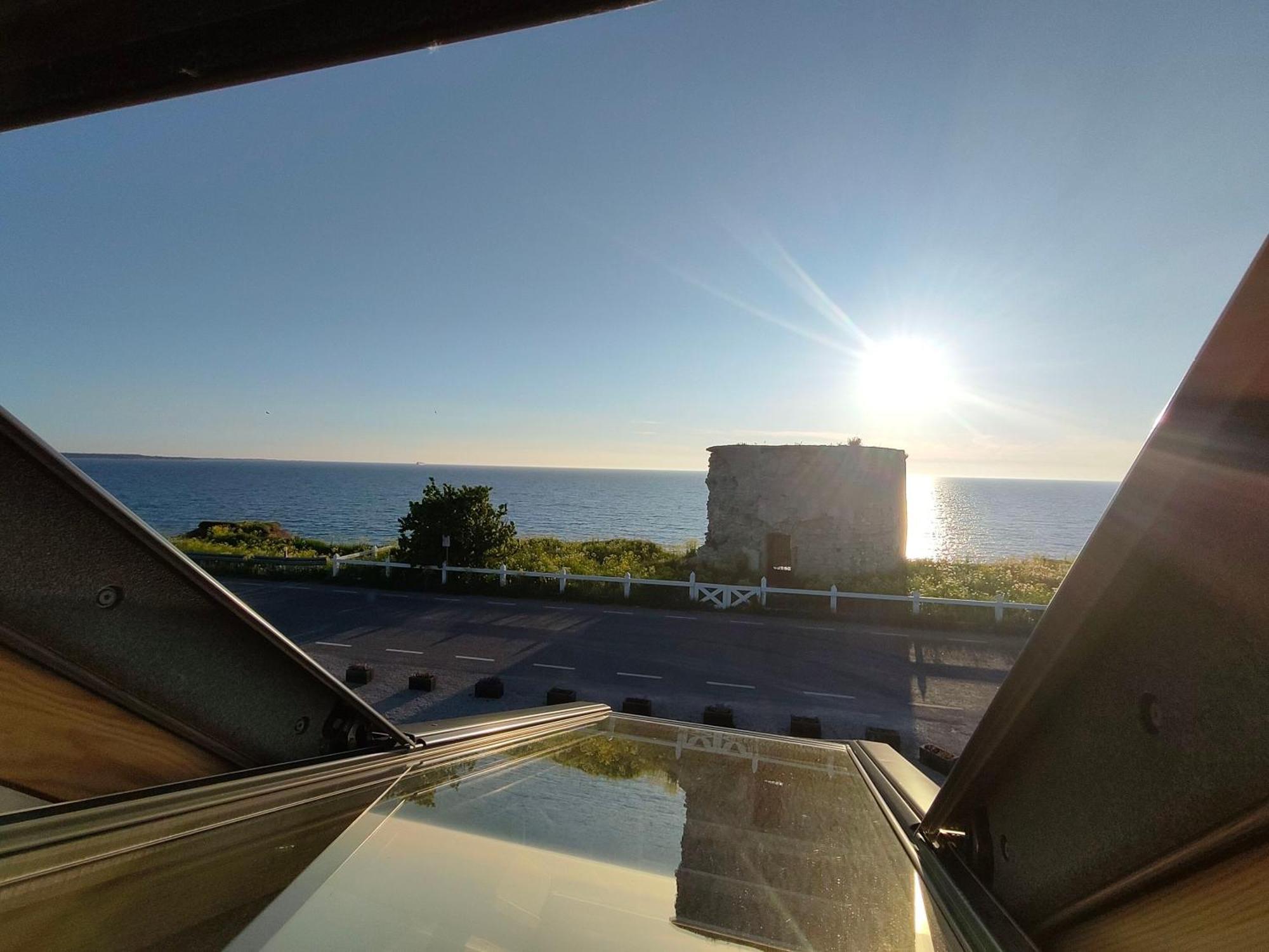 Pakri Parun Aparthotel Paldiski Buitenkant foto